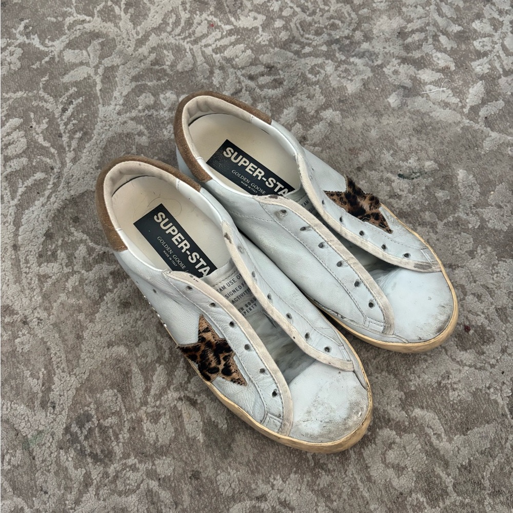 Golden Goose White and Brown Sneakers with Vintage Appeal